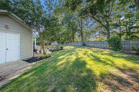 A home in Dacula