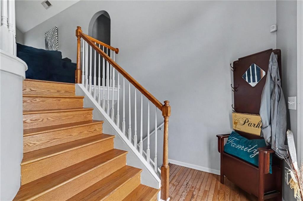 4558 Bronte Lane