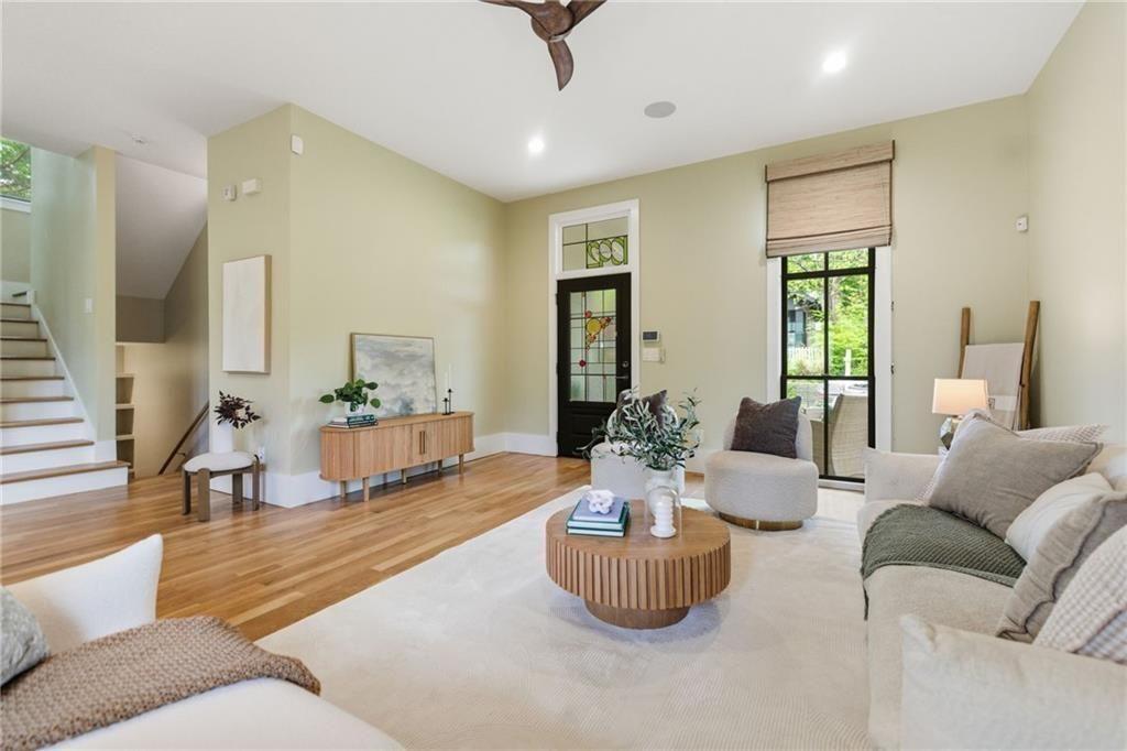 1092 Kirkwood Avenue SE