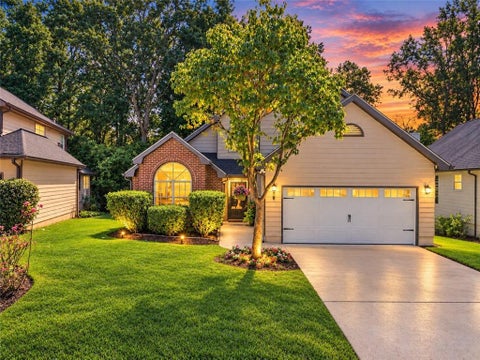 Homes For Sale - 8910 S Somerset Lane<br/> Alpharetta, GA 30004