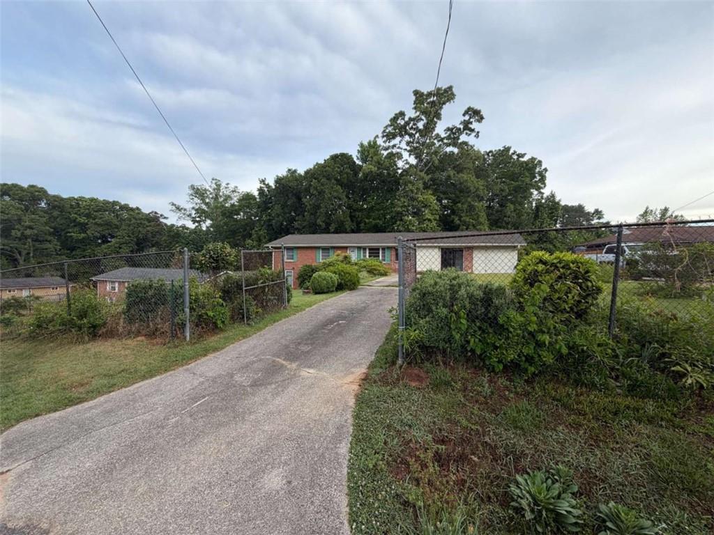 8 Elita Drive
