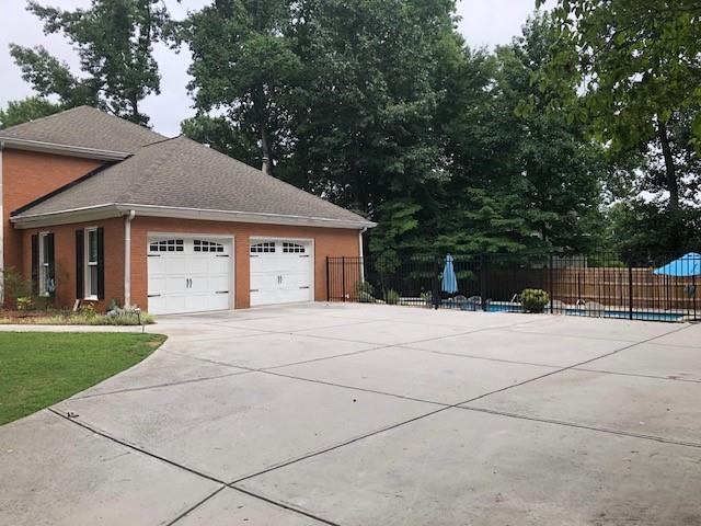 11 Queen Anne Drive SE