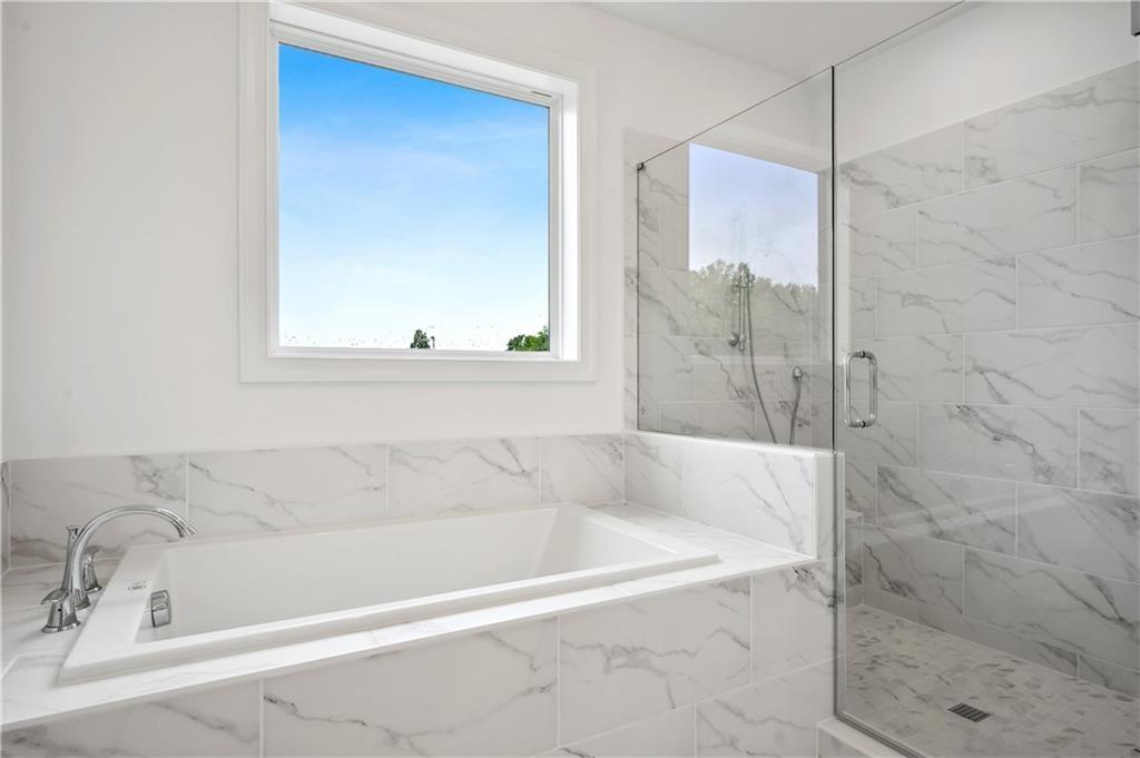 Ecco Park - Residential Lease