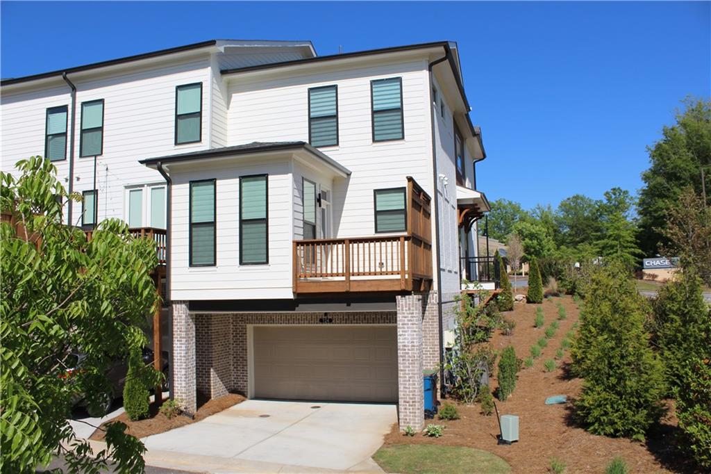 Ecco Park - Residential Lease