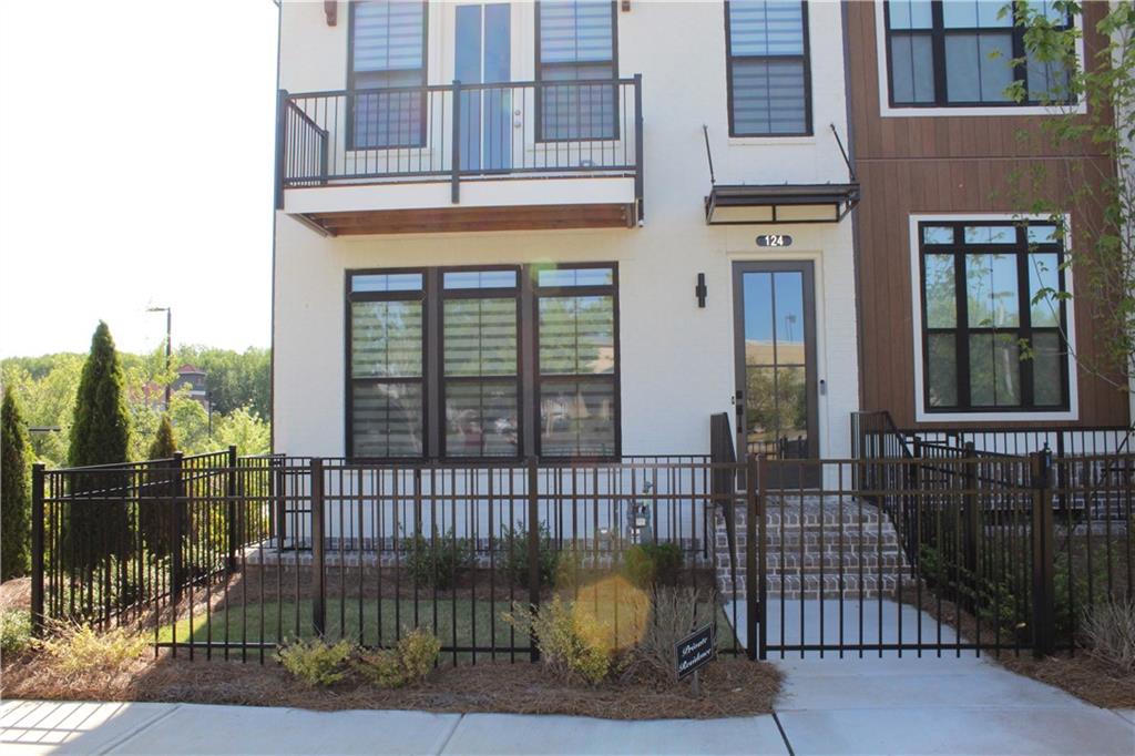 Ecco Park - Residential Lease