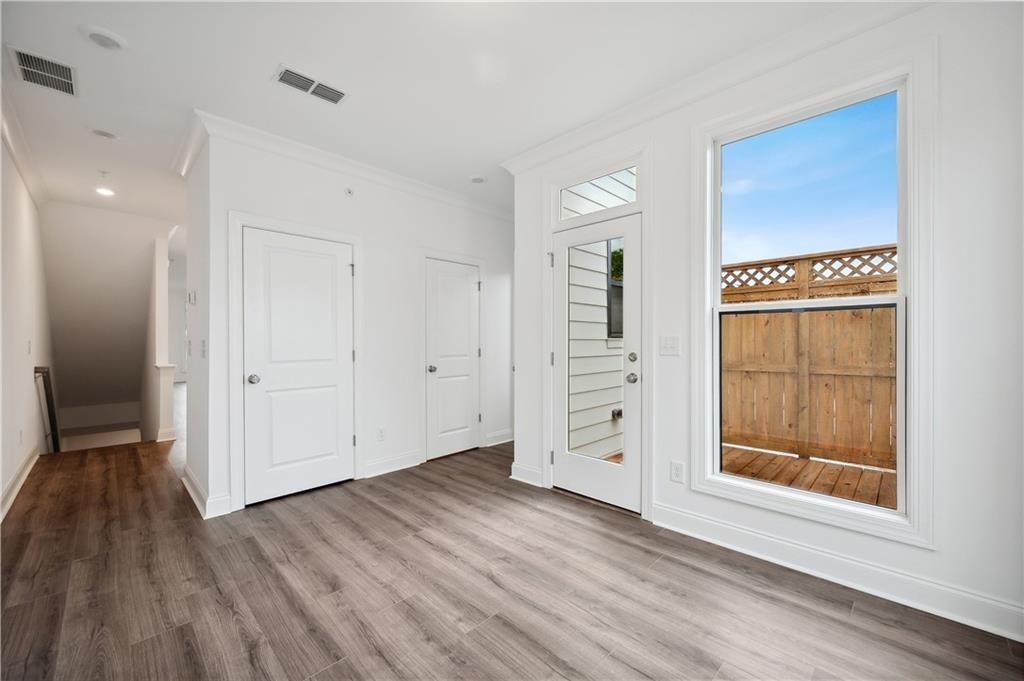 Ecco Park - Residential Lease