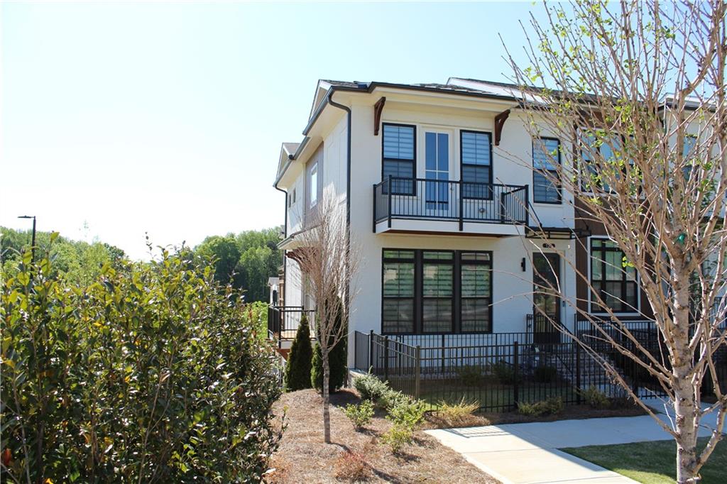 Ecco Park - Residential Lease
