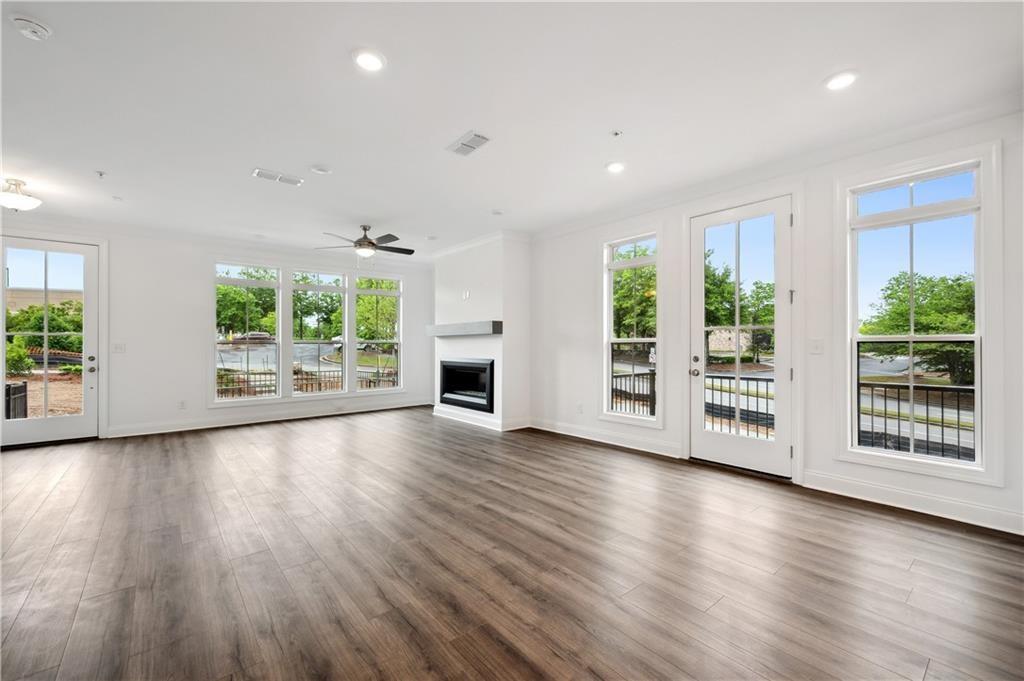 Ecco Park - Residential Lease