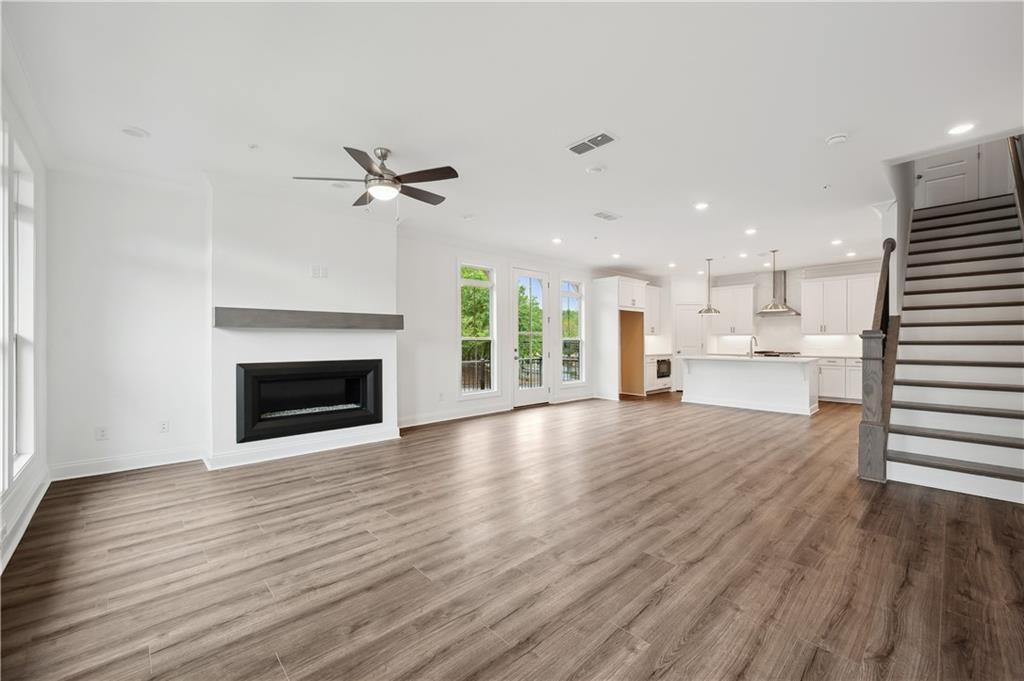Ecco Park - Residential Lease