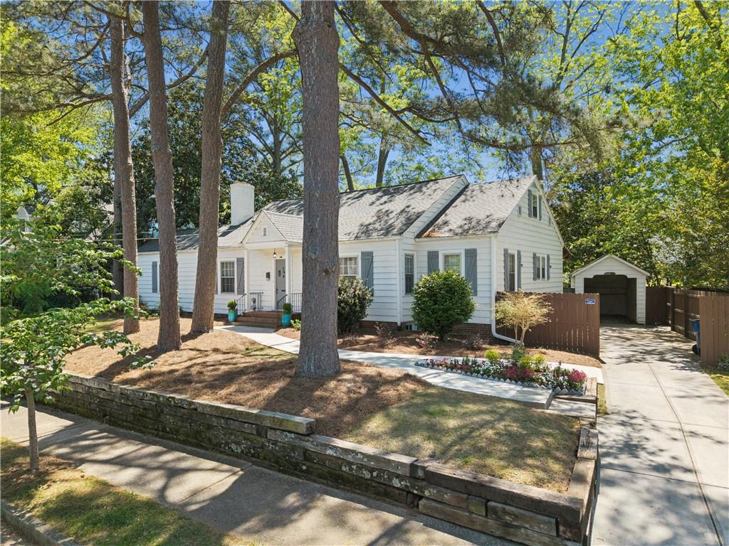 2049 Tuxedo Avenue NE