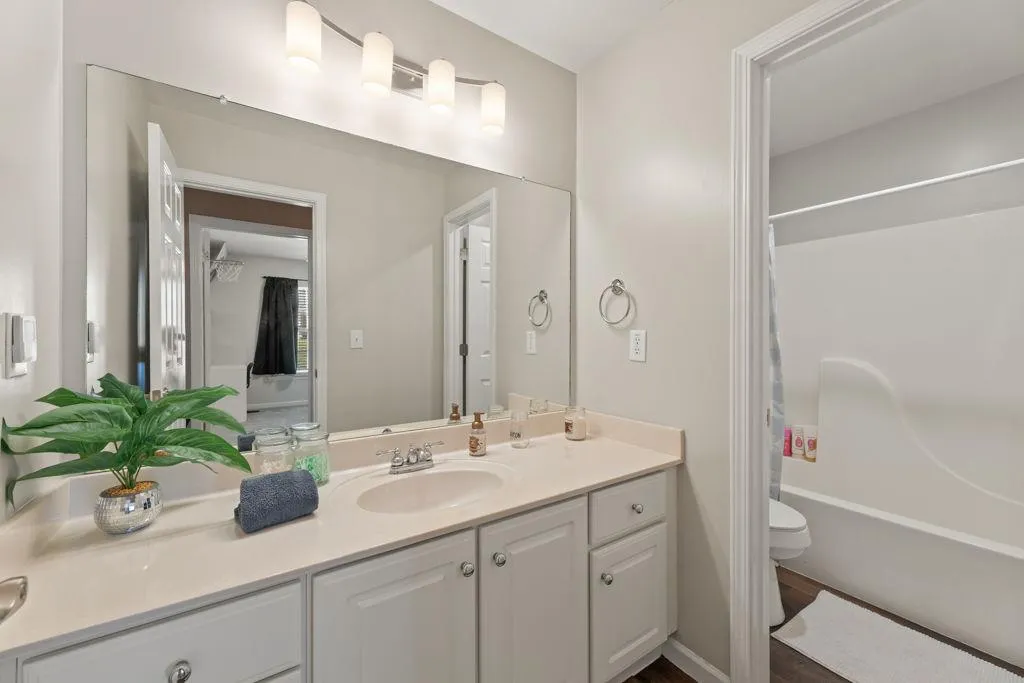 Powder Springs, Georgia 30127, United States, 5 Bedrooms Bedrooms, ,4 BathroomsBathrooms,Residential,Active,92735