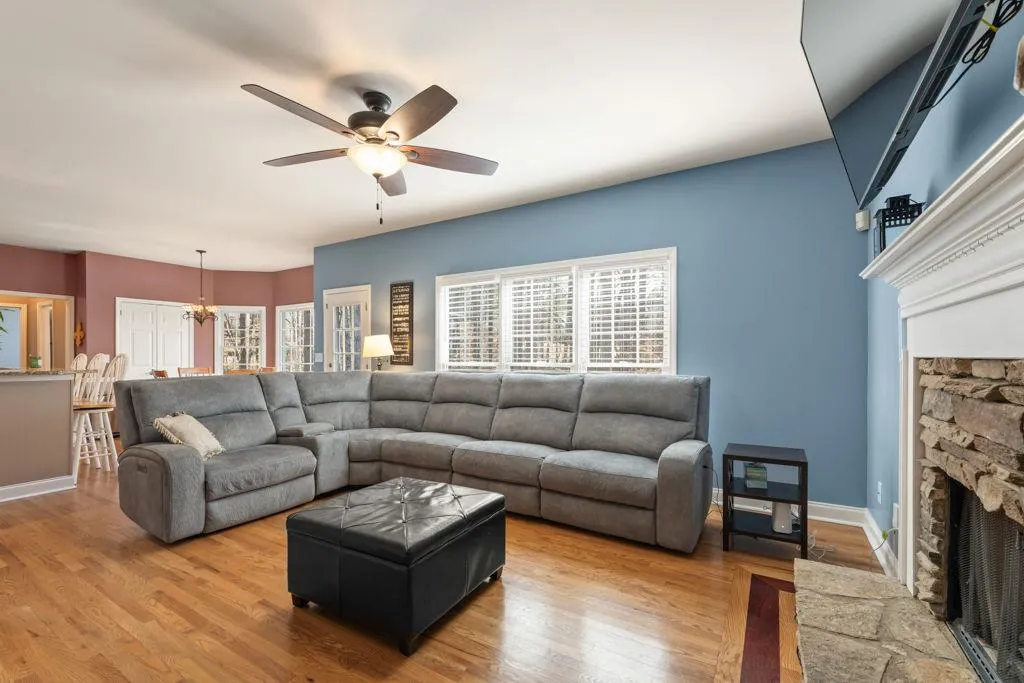 Powder Springs, Georgia 30127, United States, 5 Bedrooms Bedrooms, ,4 BathroomsBathrooms,Residential,Active,92735