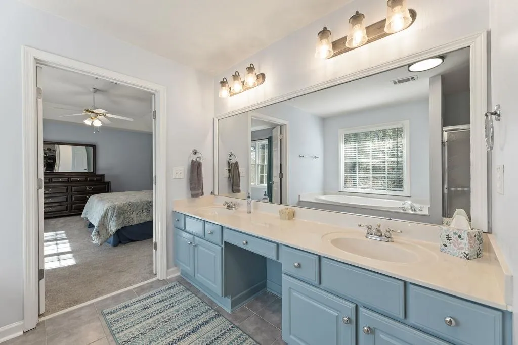 Powder Springs, Georgia 30127, United States, 5 Bedrooms Bedrooms, ,4 BathroomsBathrooms,Residential,Active,92735