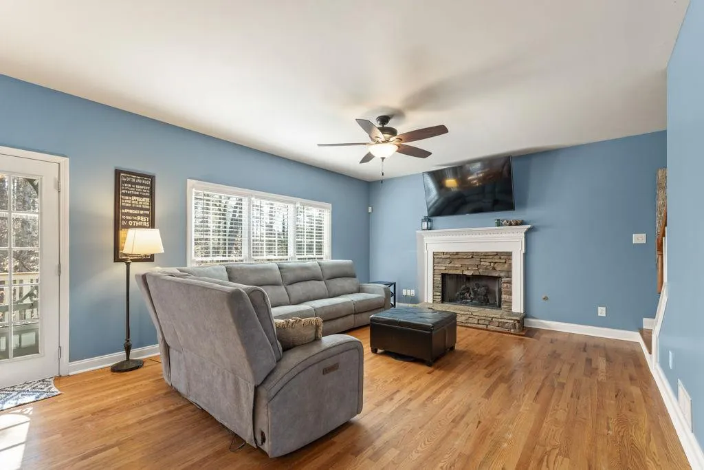 Powder Springs, Georgia 30127, United States, 5 Bedrooms Bedrooms, ,4 BathroomsBathrooms,Residential,Active,92735