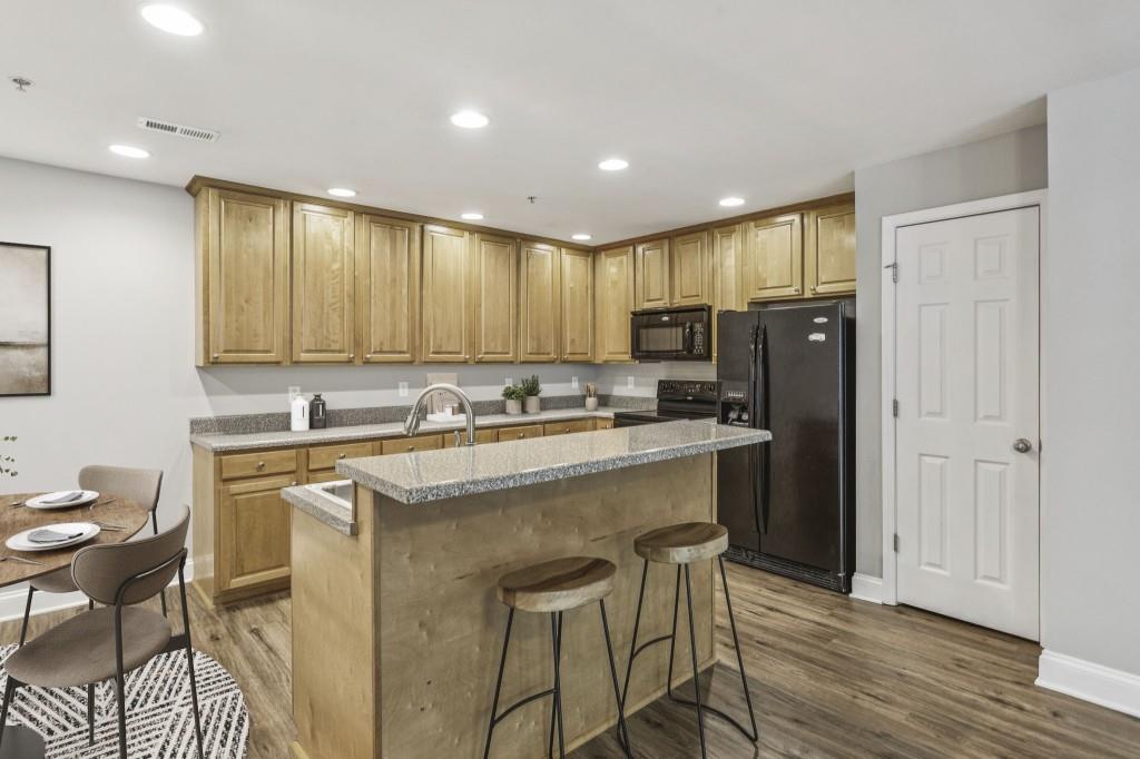 208 Madison Lane SE 208