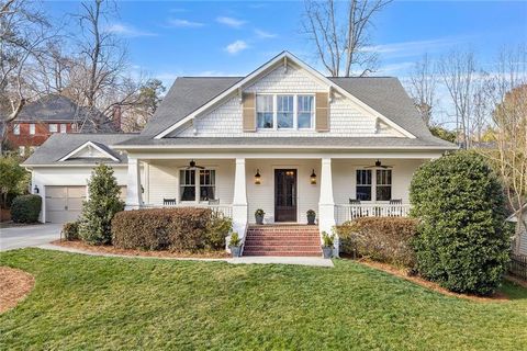 Photo of 750 E Powderhorn Road, Atlanta, GA 30342 (MLS # 7730400)