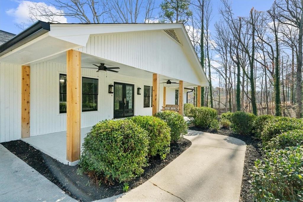 6313 Shoreland Circle