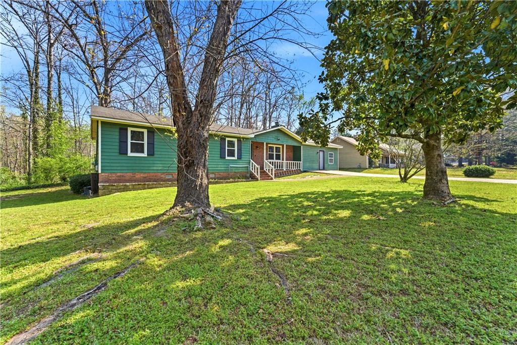 406 Hidden Valley Ct SE