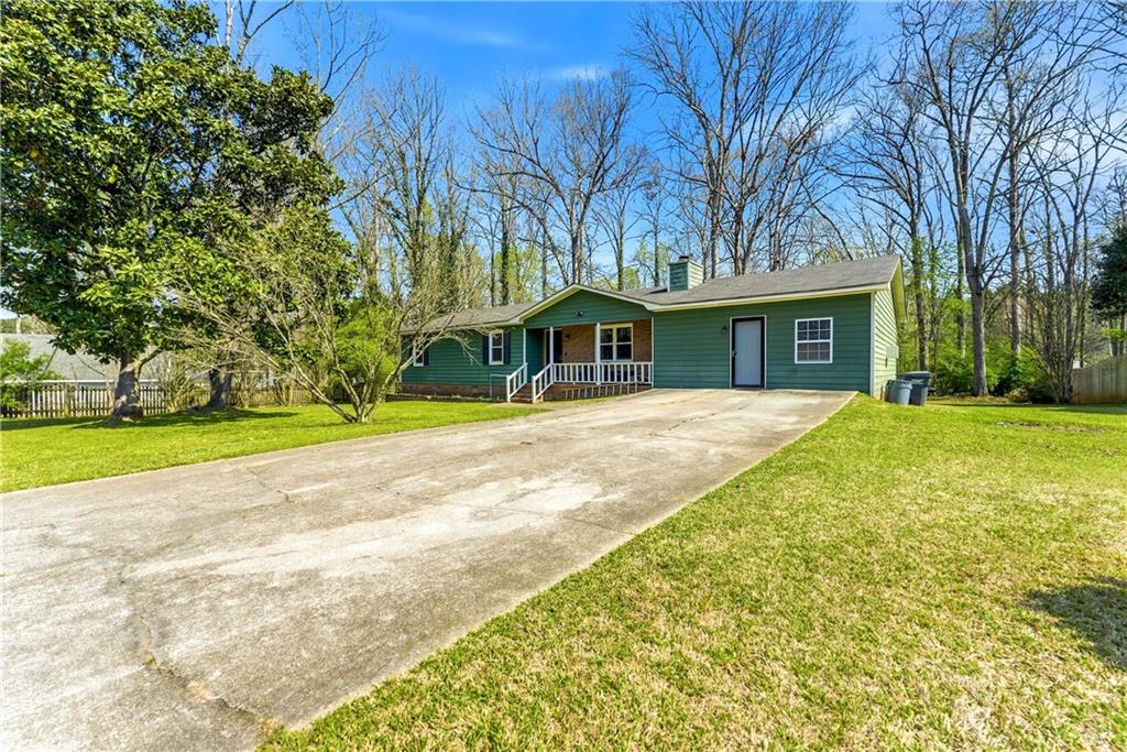 406 Hidden Valley Ct SE