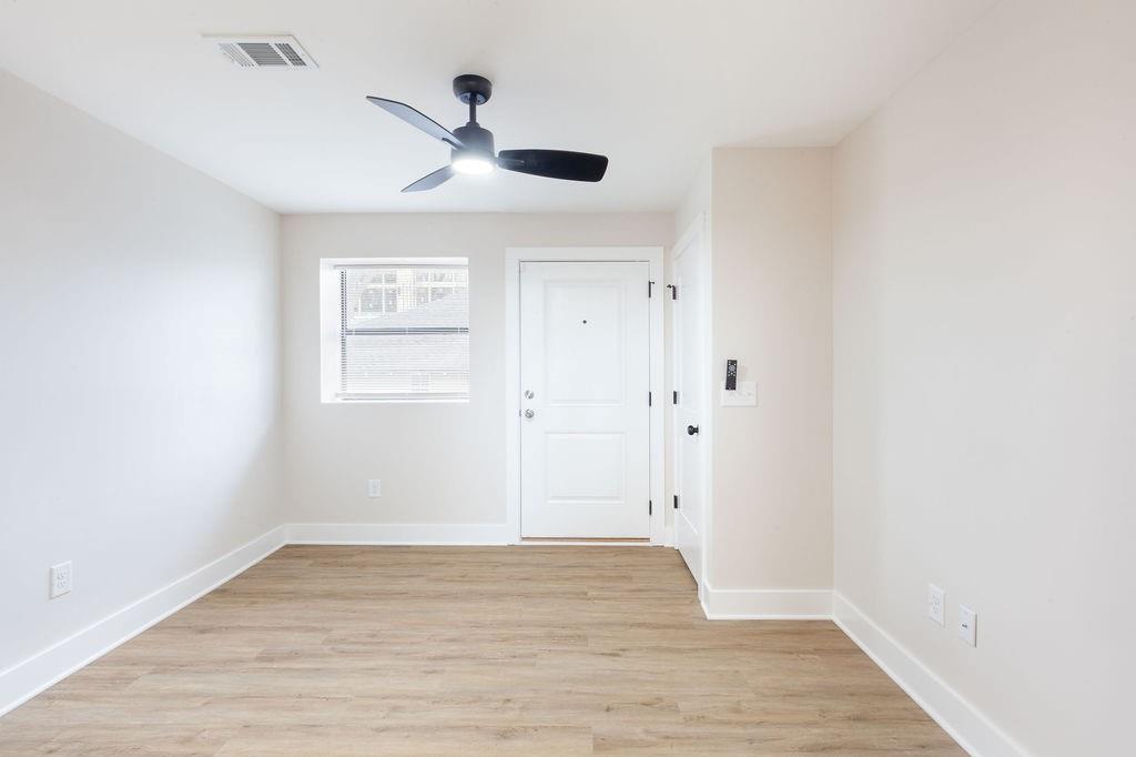 396 Linden Avenue NE 202