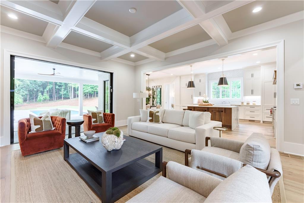 541 Londonberry Road, Atlanta, Georgia image 13