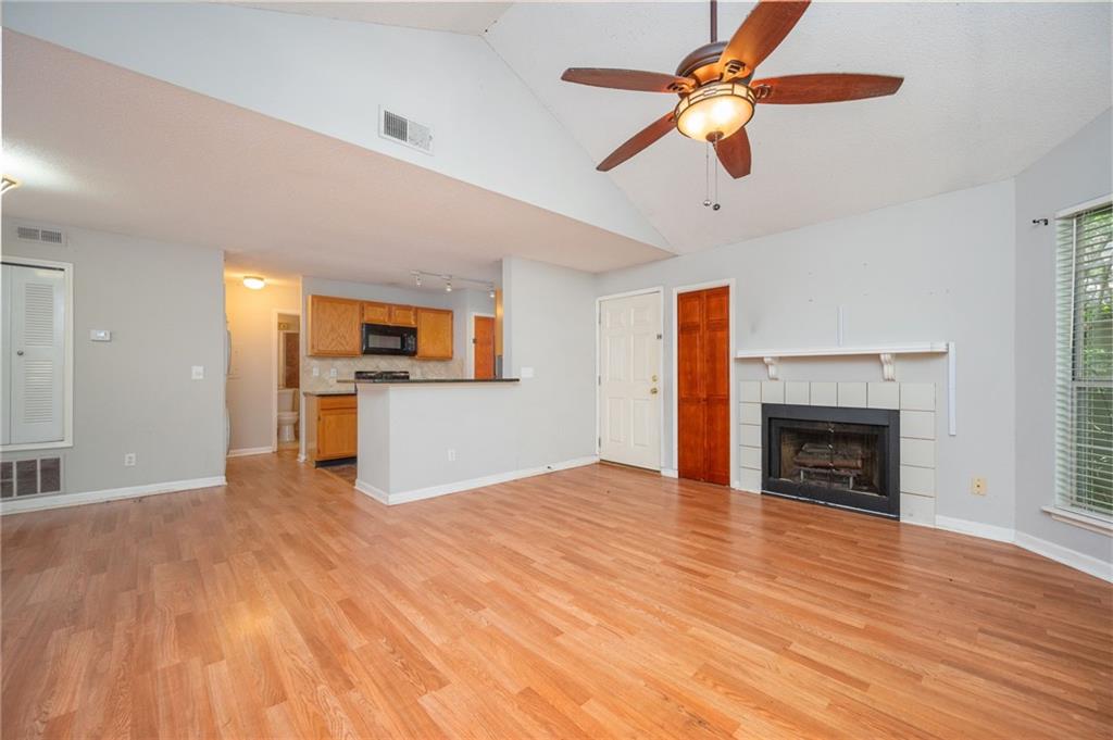 915 Wentworth Court