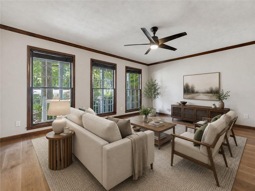 2845 Wood Forest