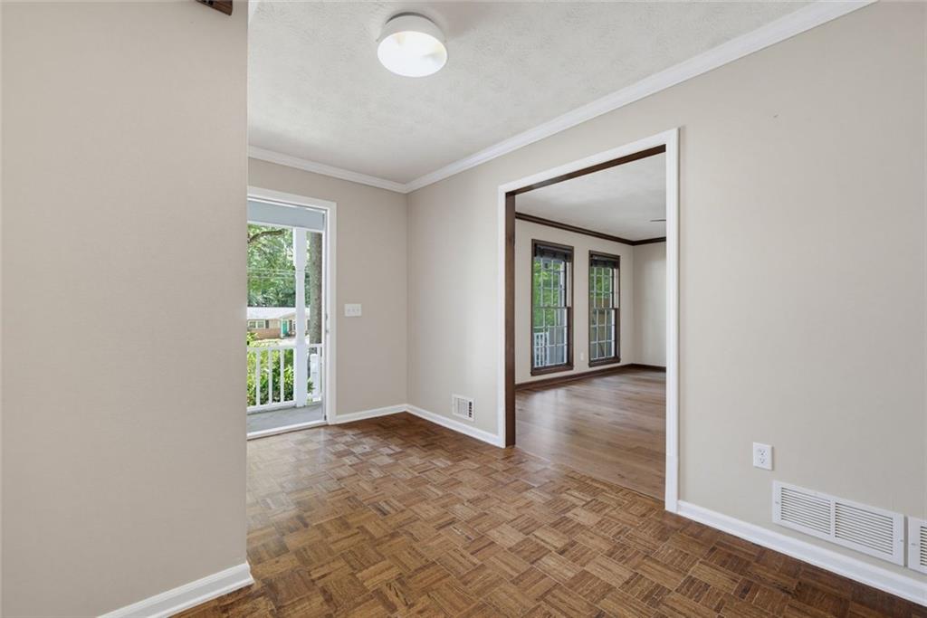 2845 Wood Forest