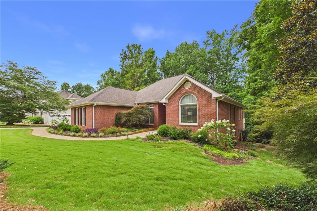 5007 Lakeridge Close