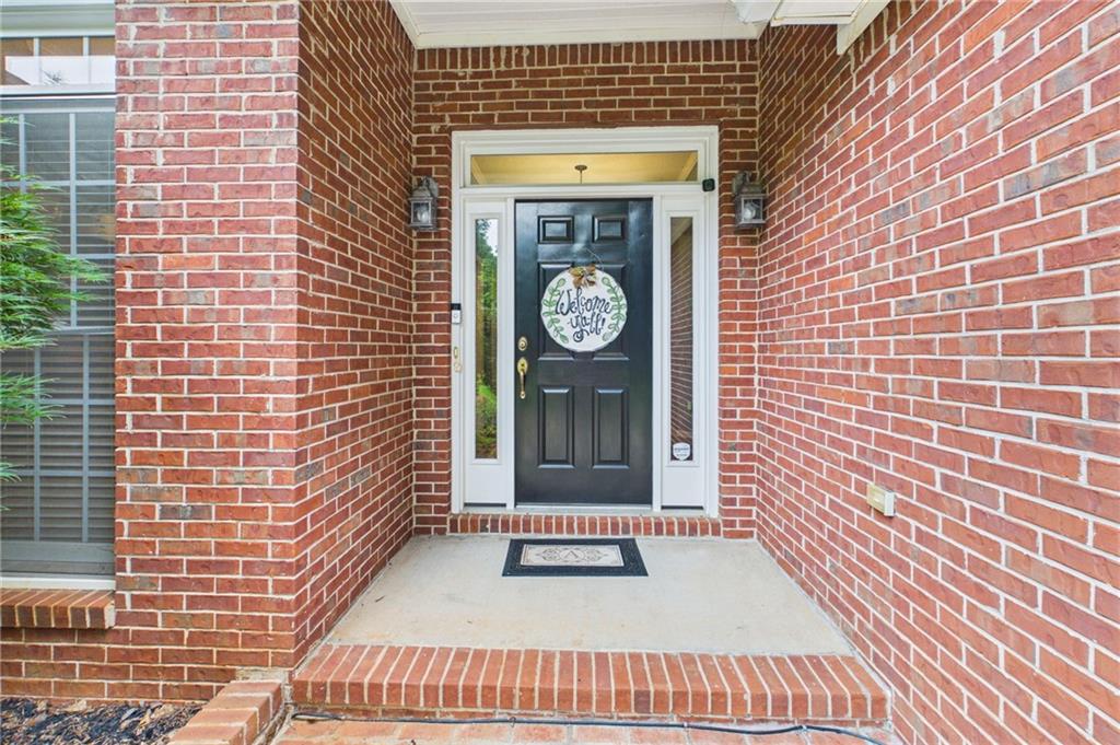 5007 Lakeridge Close