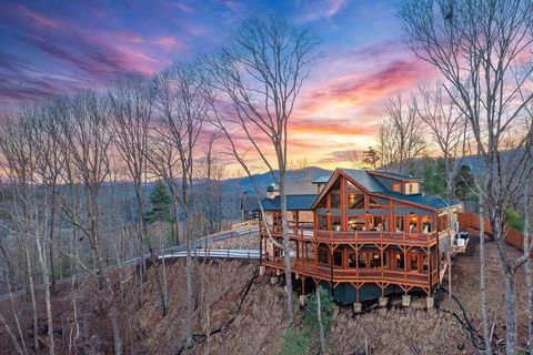 Homes For Sale - 470 Skylight Drive<br/> Blue Ridge, GA 30513