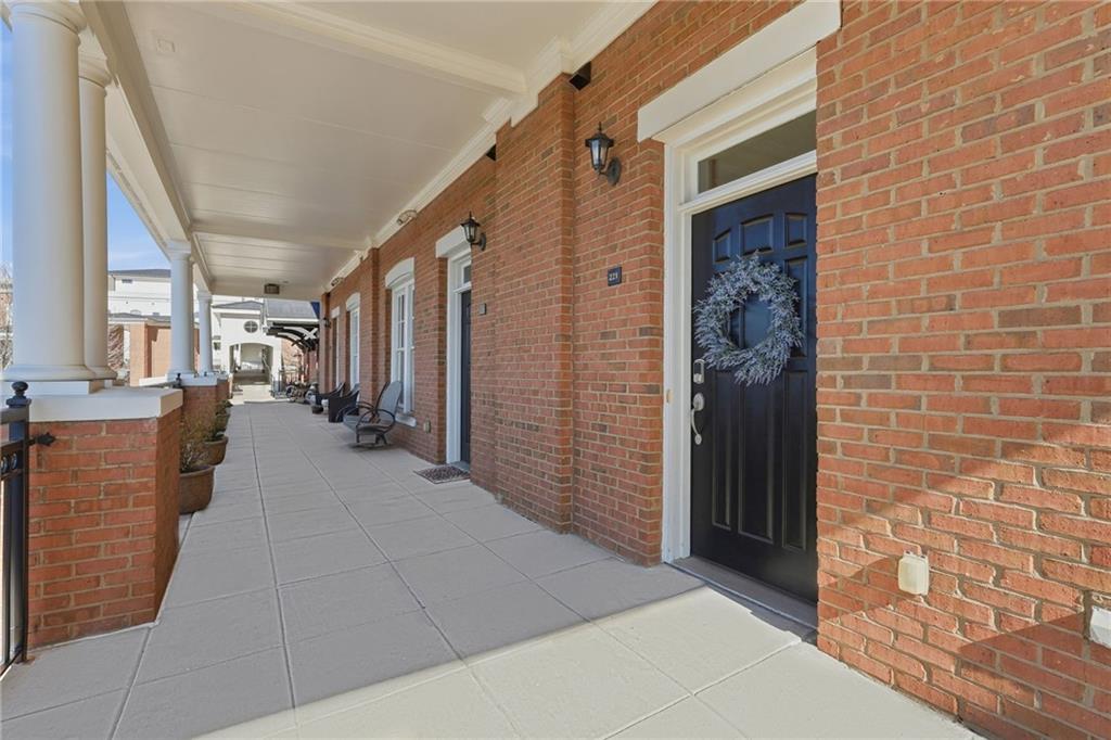 3930 Charleston Market St 221