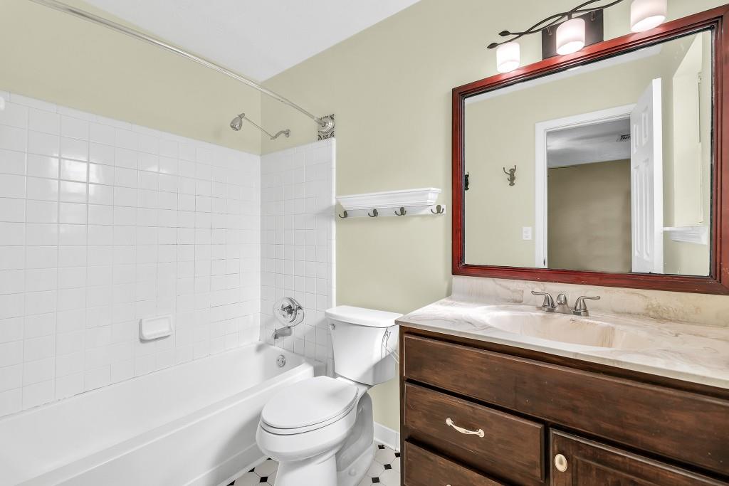 103 Sir Gregory Manor, Lawrenceville, Georgia image 23
