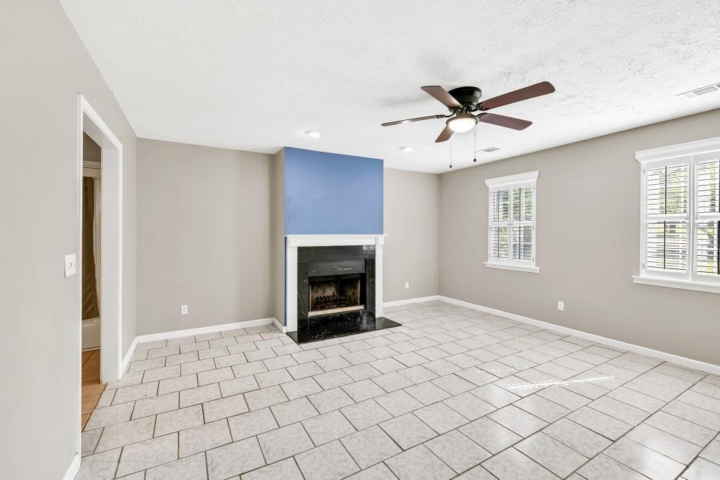 103 Sir Gregory Manor, Lawrenceville, Georgia image 6