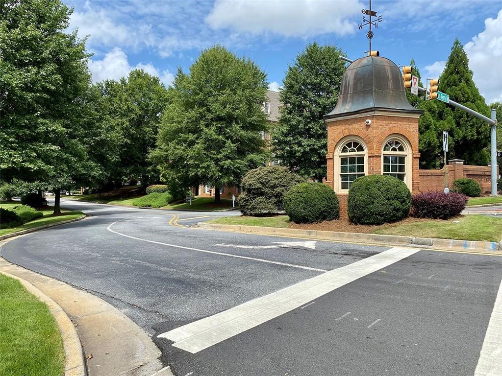 Located just 2 miles from Truist Park and near the intersection of I-285 and I-75, this 6,000 sq. ft. commercial office building offers an ideal investment opportunity within the prestigious Governor’s Ridge Office Park. Nestled in the sought-after Cobb/Cumberland area, the office park is renowned for its charming Colonial Williamsburg-inspired architecture, surrounded by beautifully landscaped grounds.
Size: Approx. 6,000 sq. ft. of flexible office space. Location: Governor's Ridge, a prestigious business condominium park, known for its prime access to major highways (I-285 and I-75), ensuring seamless connectivity. Proximity: A short drive to The Battery, Truist Park, Cumberland Mall, Galleria, and Vinings for dining, shopping, and entertainment. Amenities: Ample free parking, access to high-speed fiber-optic internet, and proximity to high-end hotels, fine dining, and recreational trails. Market Appeal: The area caters to a diverse range of professional tenants including medical, financial, and corporate sectors, enhancing its desirability for investors and business owners.