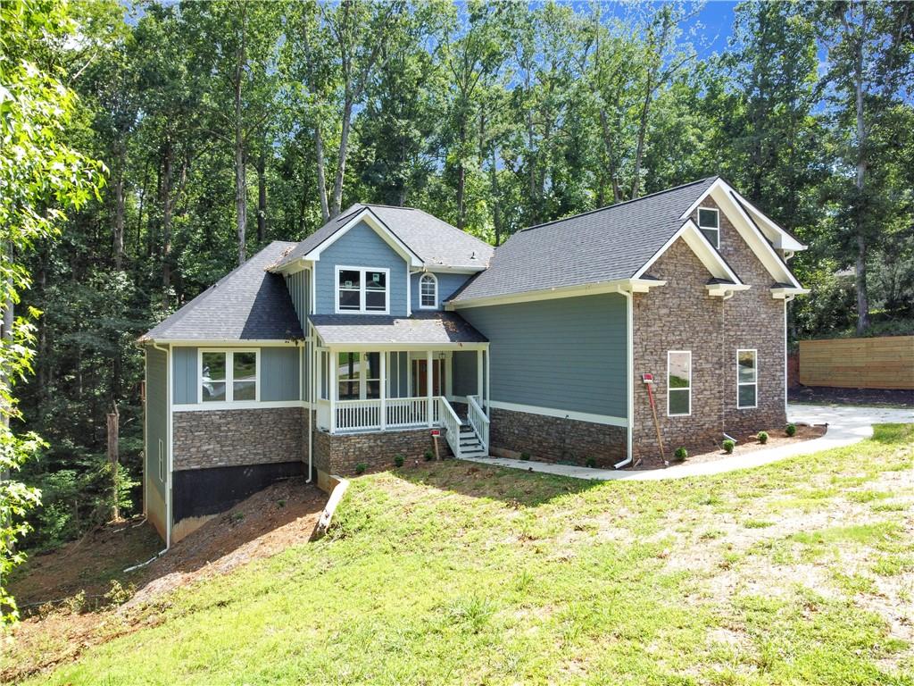 1119 Plantation Drive SE
