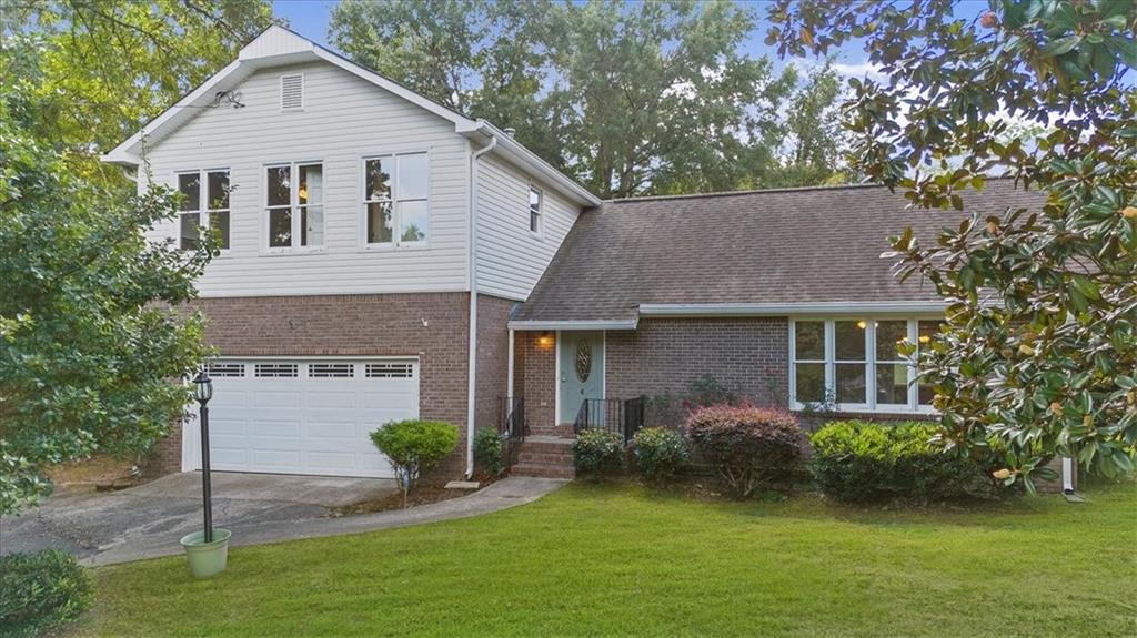 6 Woodland Drive