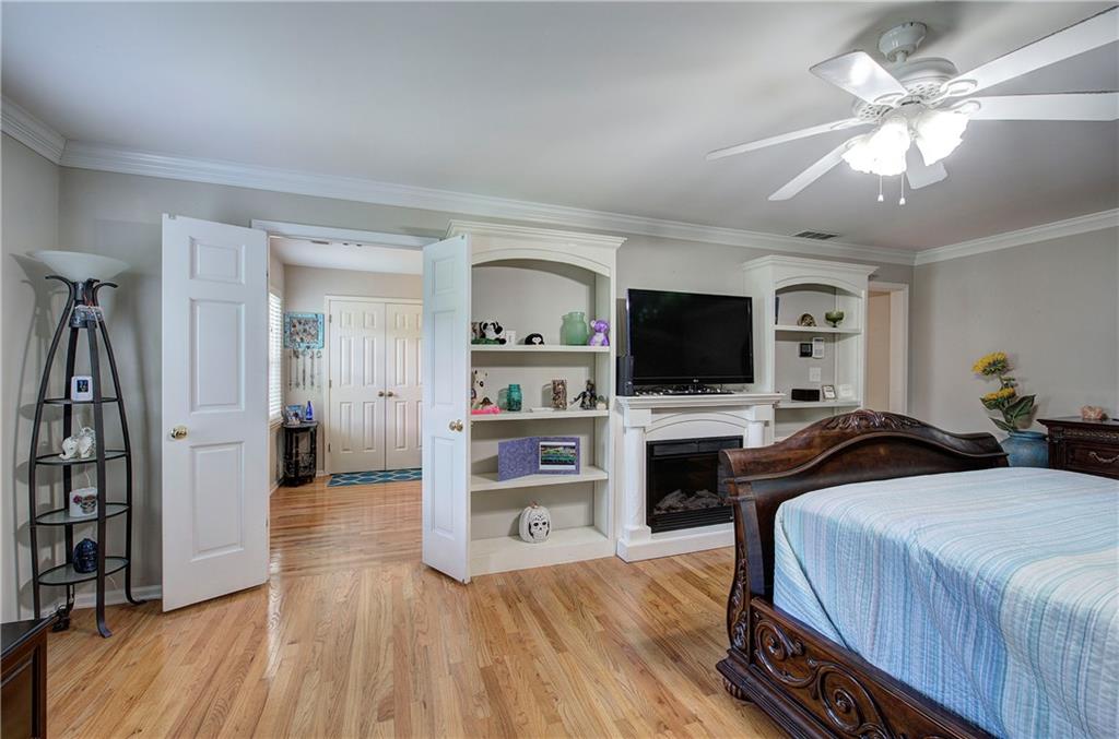 Park Manor - Residential
