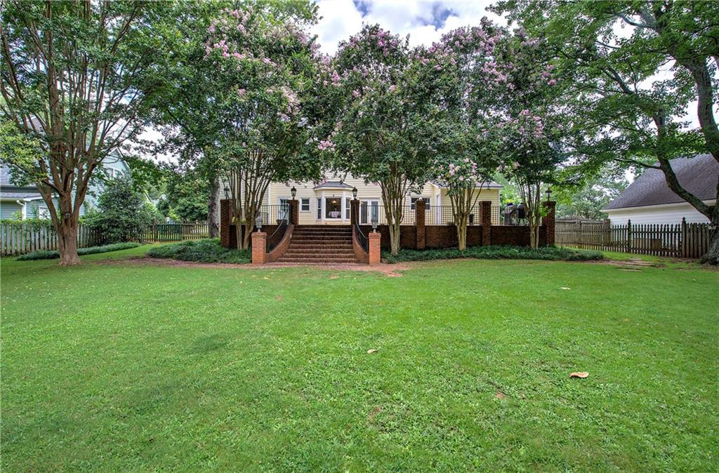 Park Manor - Residential