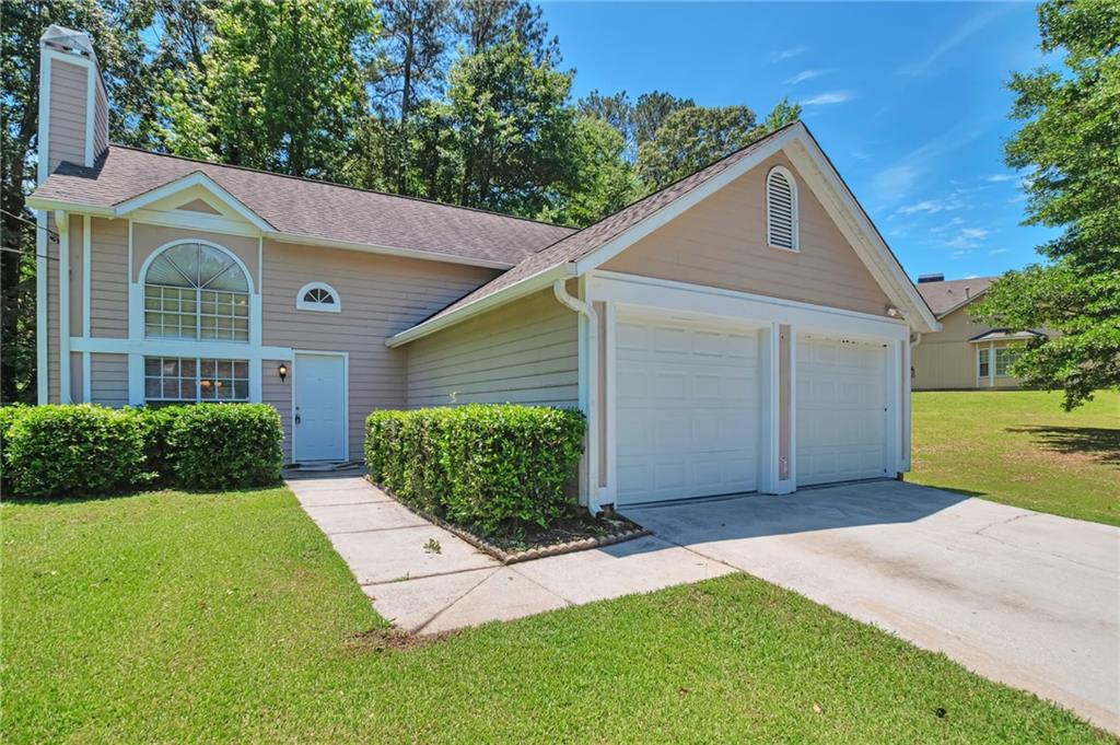 4879 Ardsley Drive, Lithonia, Georgia image 2