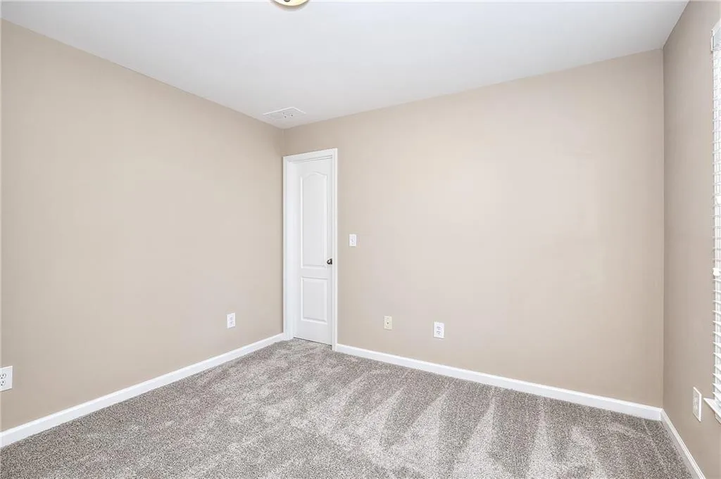 Loganville, Georgia 30052, United States, 3 Bedrooms Bedrooms, ,3 BathroomsBathrooms,Residential,Pending,12971