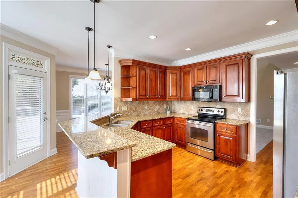 Loganville, Georgia 30052, United States, 3 Bedrooms Bedrooms, ,3 BathroomsBathrooms,Residential,Pending,12971