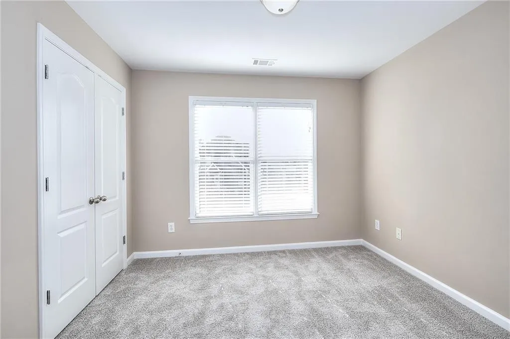 Loganville, Georgia 30052, United States, 3 Bedrooms Bedrooms, ,3 BathroomsBathrooms,Residential,Pending,12971