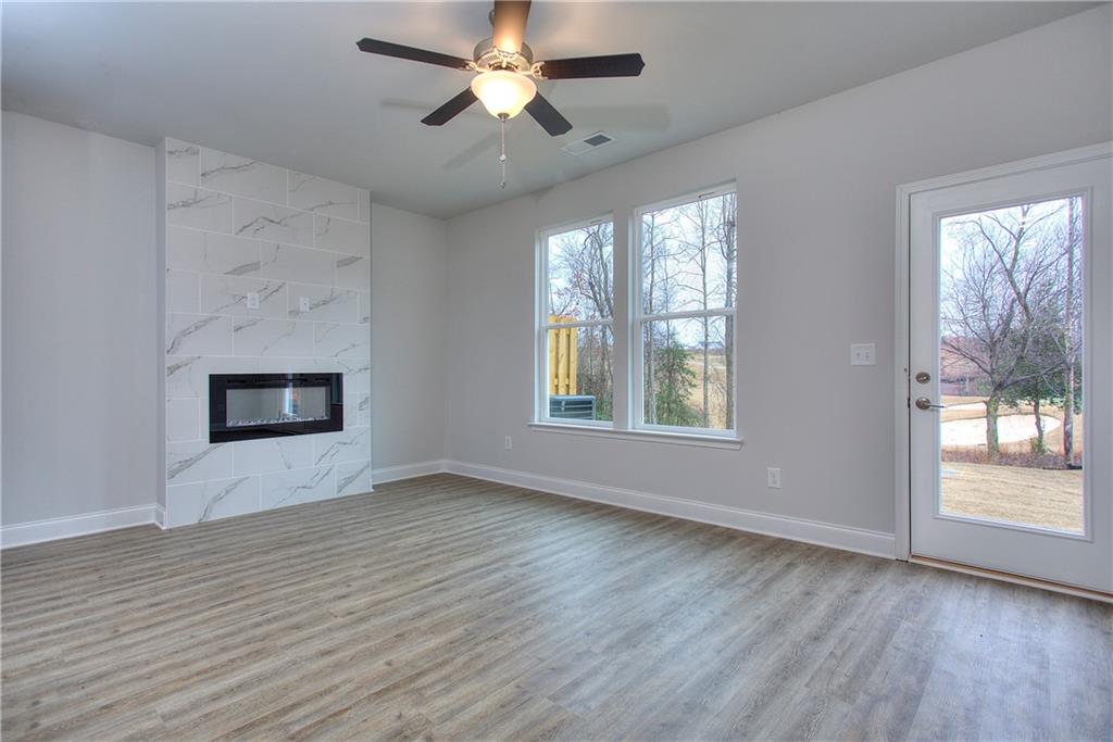 123 Greenview Lot 1305 Court