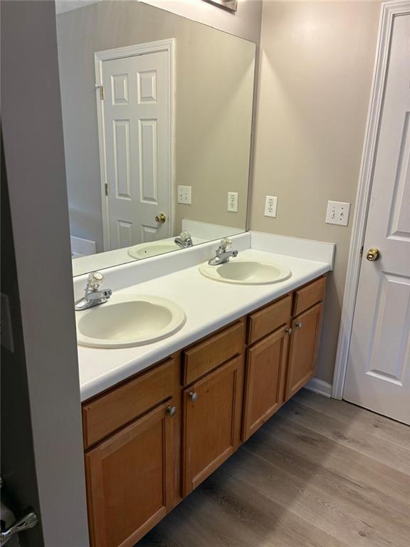 3292 Shady Valley Court