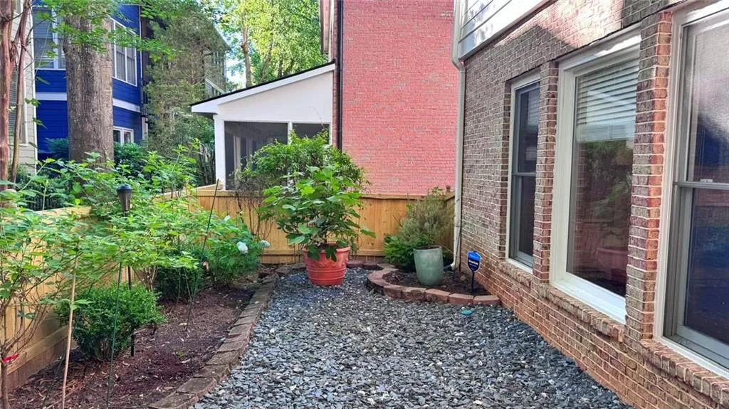 Atlanta, Georgia 30306, United States, 4 Bedrooms Bedrooms, ,4 BathroomsBathrooms,Residential,Active,58778