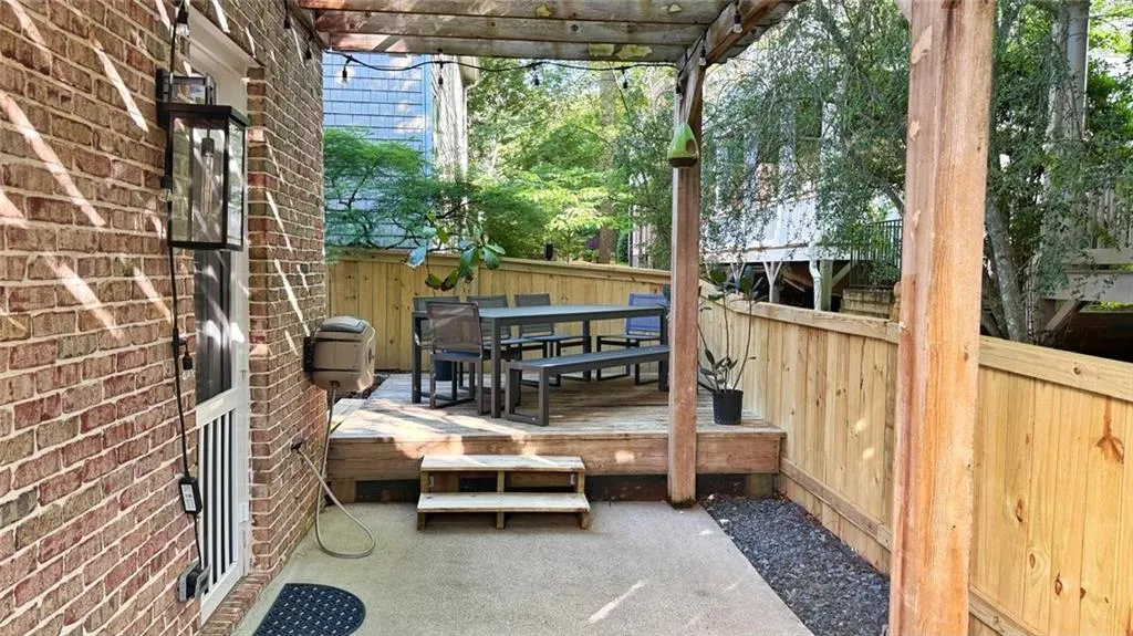 Atlanta, Georgia 30306, United States, 4 Bedrooms Bedrooms, ,4 BathroomsBathrooms,Residential,Active,58778