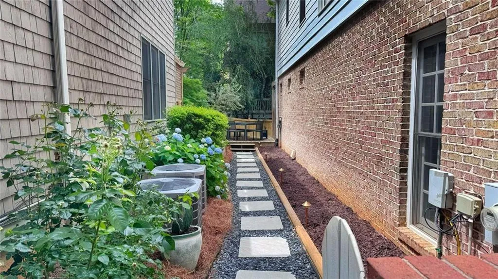 Atlanta, Georgia 30306, United States, 4 Bedrooms Bedrooms, ,4 BathroomsBathrooms,Residential,Active,58778