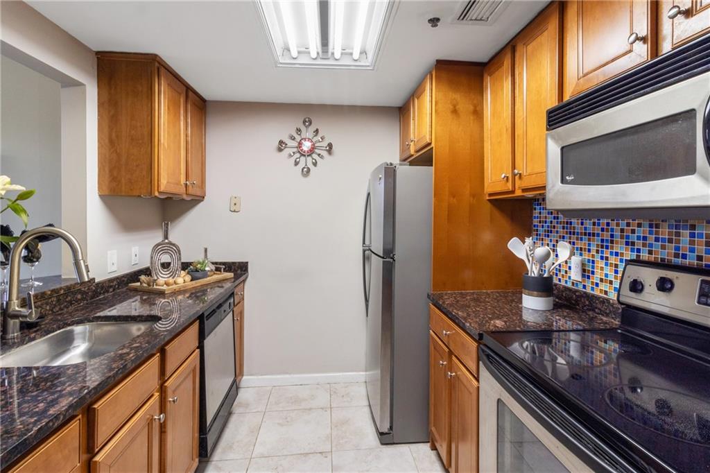 1280 W Peachtree Street NW 810