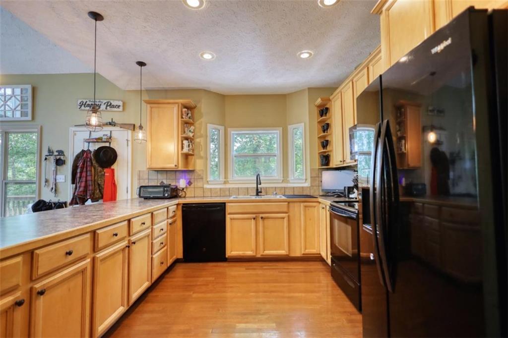 833 Bear Creek Point